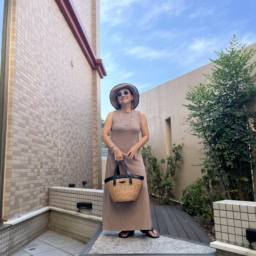 「ユニクロ」のワンピース