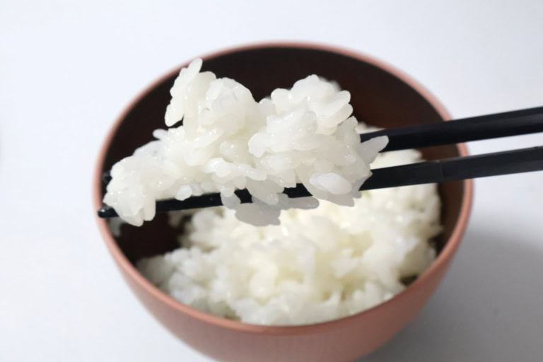 ダイソー 「電子レンジ調理器 ご飯一合炊き」 ¥110