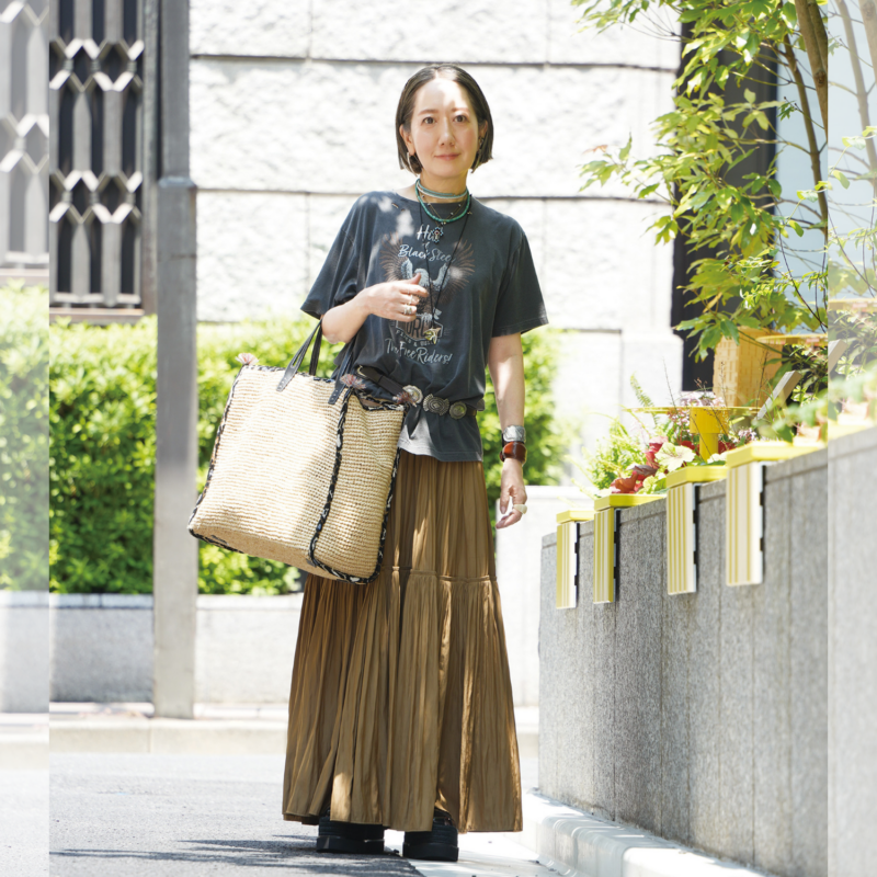 【インスタグランマ】60代からのおしゃれは「ひと味違う着こなし」で差がつく!いますぐまねしたい垢抜けレイヤードコーデ