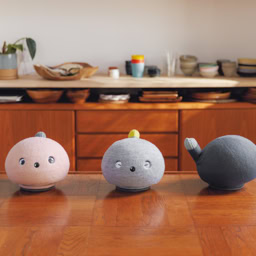 【Point 1】温かみのある3 色展開