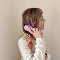 ブラシ型美顔器「ELEKI BRUSH＋」