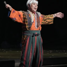 舞台『リア王』　リア王の道化役：小倉久寛さん