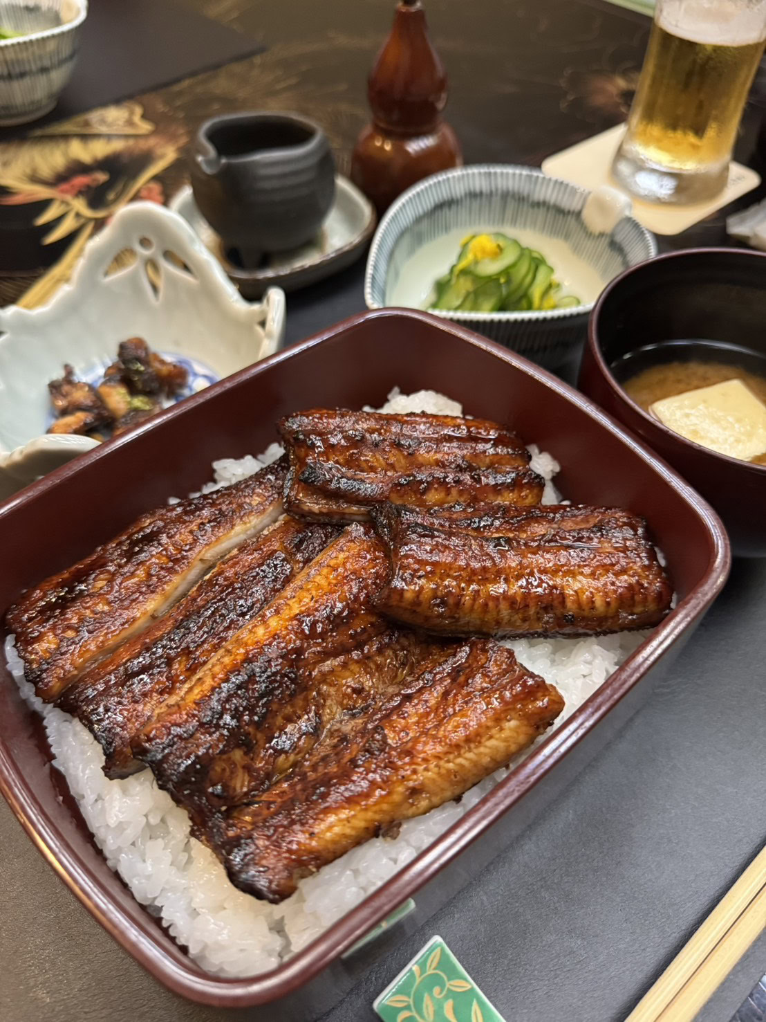 地焼き(関西風)で仕上げられた鰻