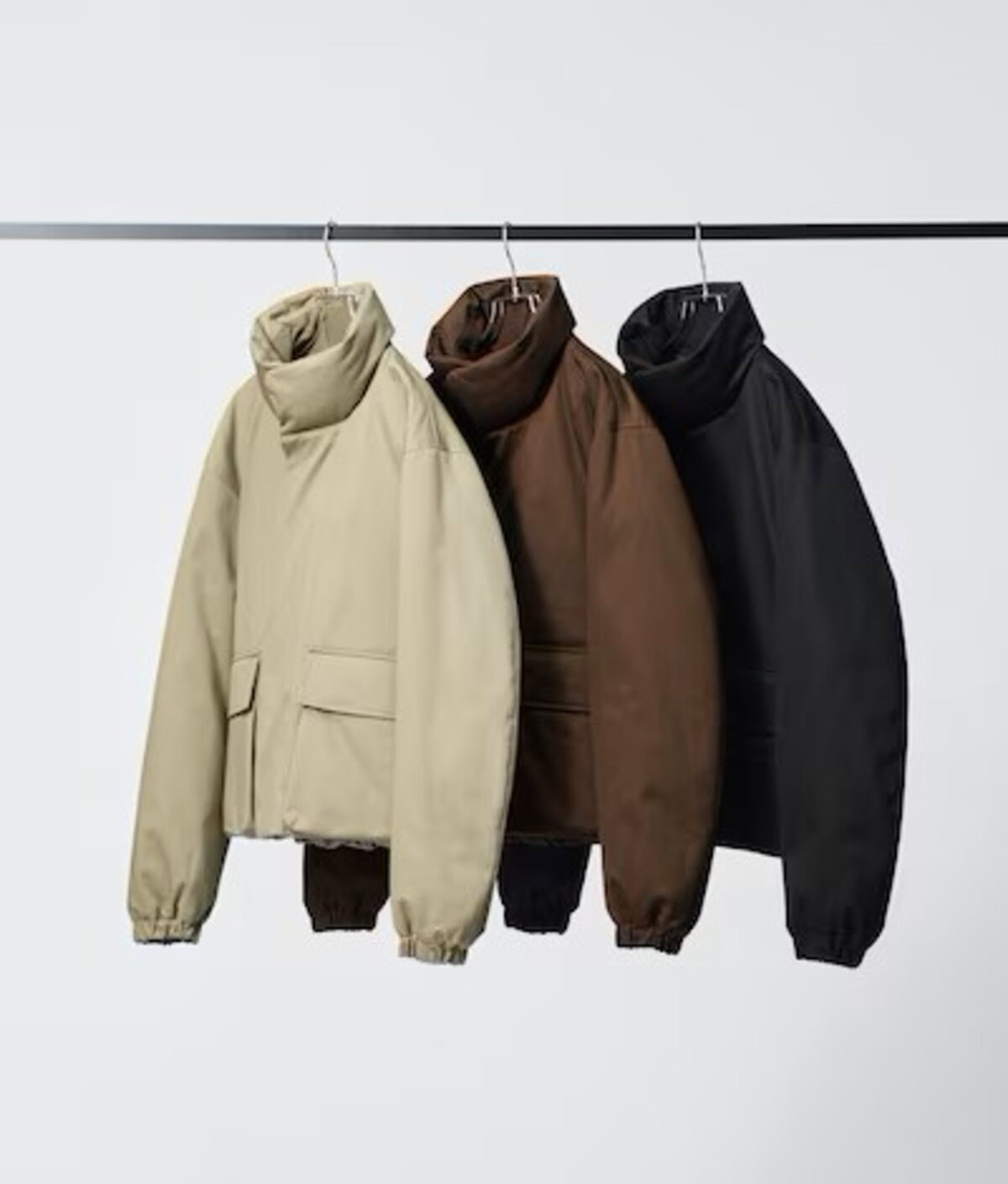 ハイブリッドダウンショートジャケット ￥12,900／ユニクロ ユー