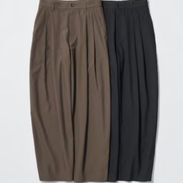 タックバレルレッグパンツ ￥4,990／ユニクロ ユー