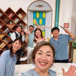「インスタグラムにはハッピーなものしかアップしないと決めている」という香坂さん。笑顔いっぱいのSNSは見る人もハッピーに！