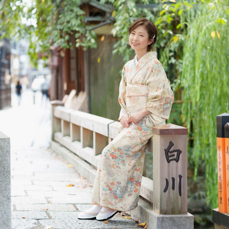 【60代京都旅】京都旅「何着て行く？」問題はレンタル着物で解決！大人女子8人の1泊2日「大人の修学旅行」レポ