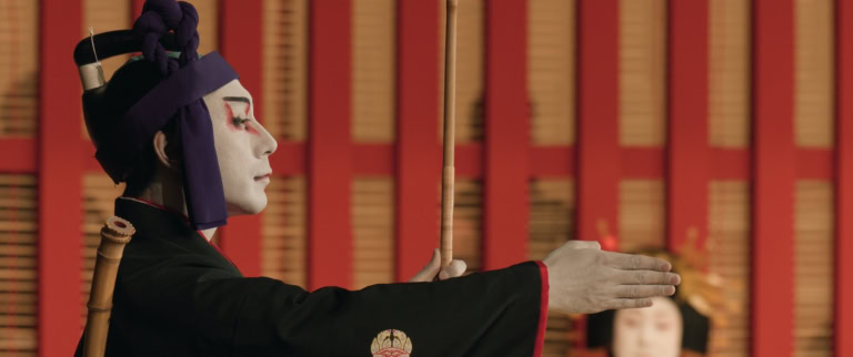 映画『襲名』 2022年の襲名披露興行で上演された『助六由縁江戸桜』。