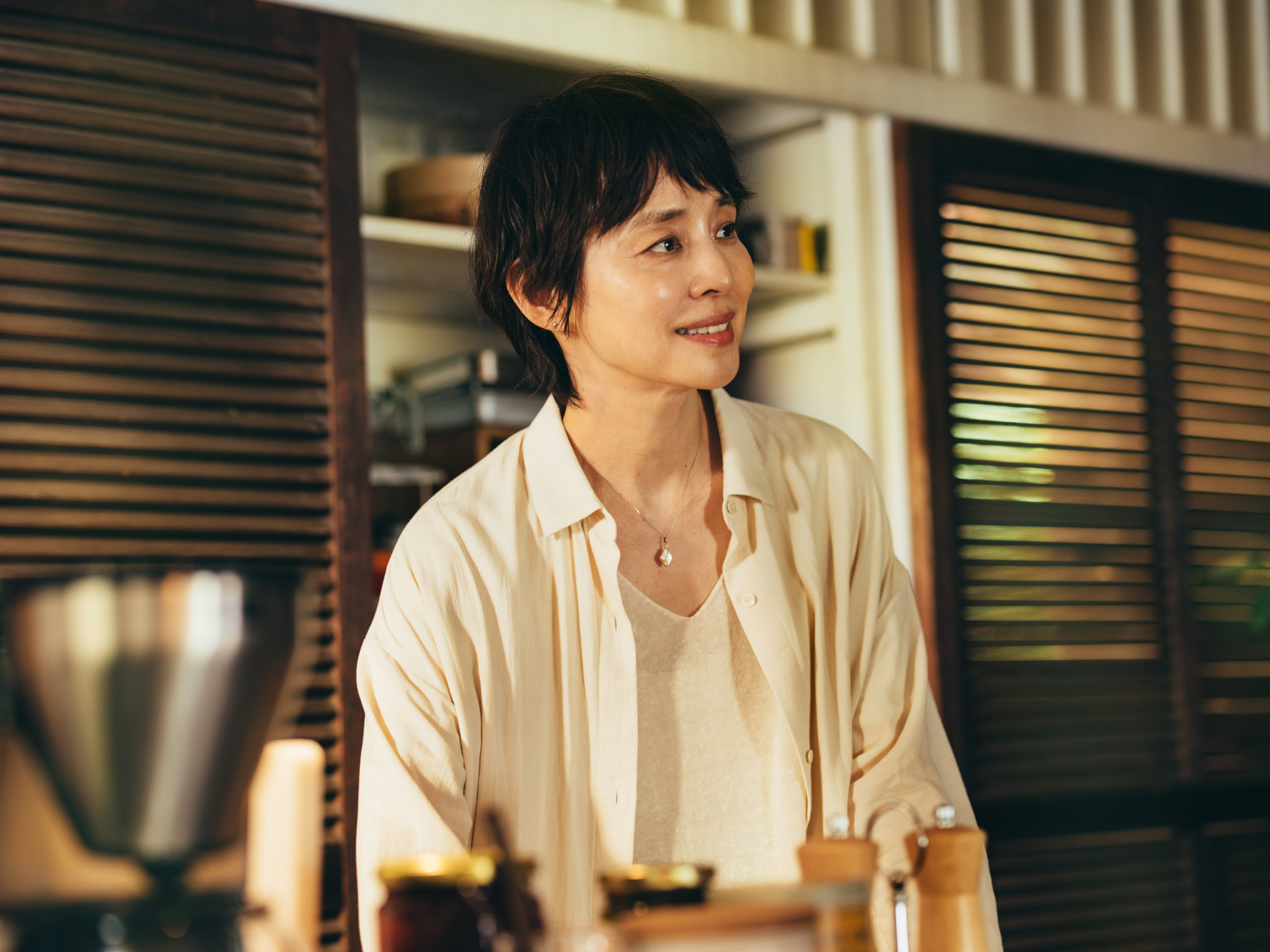 映画『汝、星のごとく』より林瞳子（石田ゆり子）