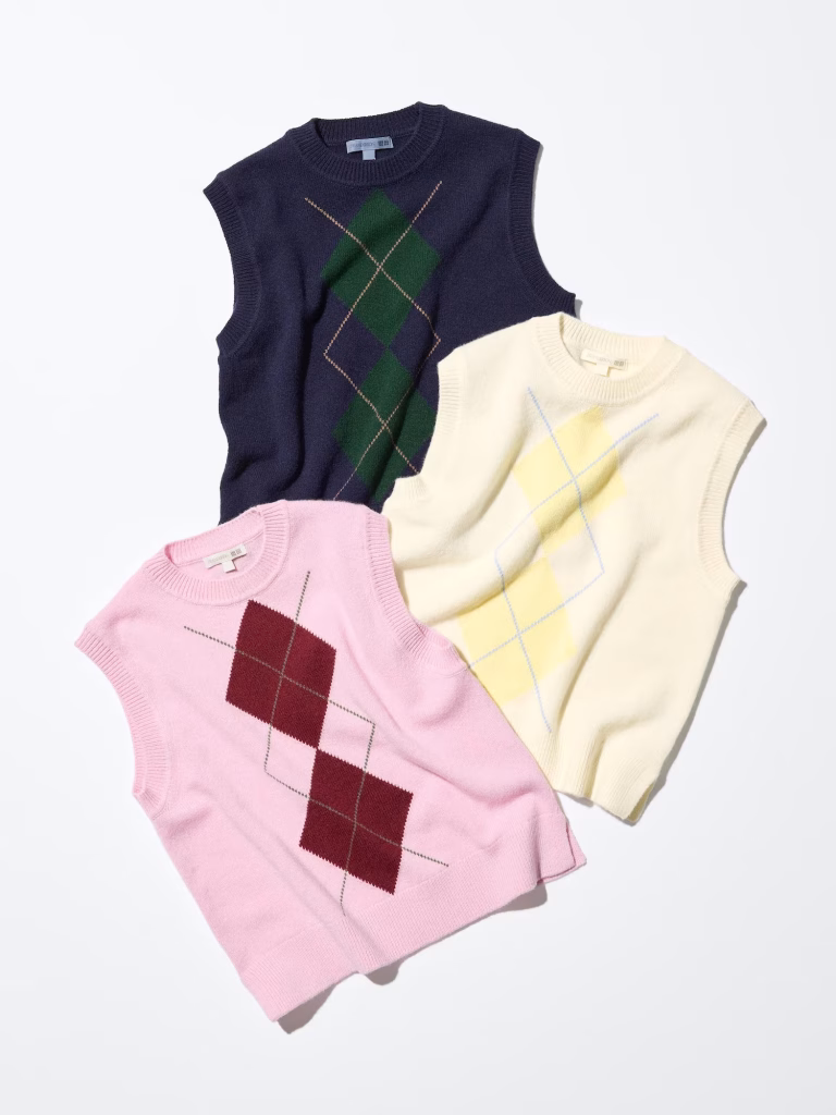 ウールカシミヤクルーネックベスト ¥3,990/ユニクロ