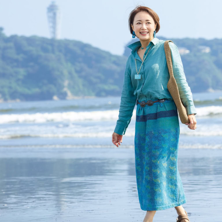 【第7位】【60代ライフスタイル】65歳からはじめた都心と江ノ島の二拠点生活「70代はもっと自由で豊かな時間にしたい」アクリルペイント作家・鈴木恵さん