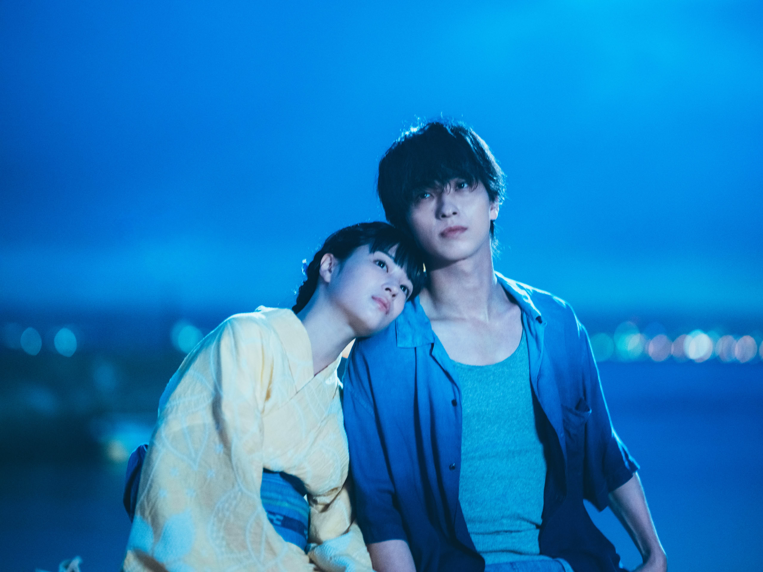 映画『汝、星のごとく』より高校生時代の櫂（横浜流星）と暁海（広瀬すず）