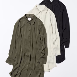 シャツワンピース ¥4,990／ユニクロ