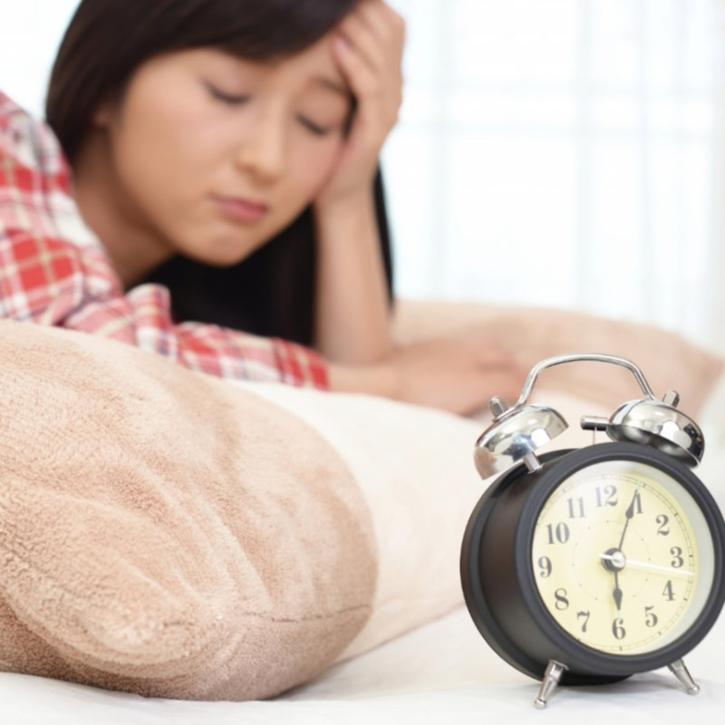 【60代ヘルスケア】休日明けに体が重いのはなぜ?「社会的時差ボケ」が関係しているかも【医師監修】