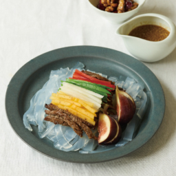 軽やかな葛切りで作る上質な韓国料理　「タンピョンチェ」